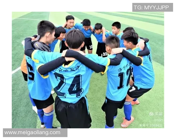 河源足球明星的崛起与发展探索他们如何在绿茵场上闪耀光芒